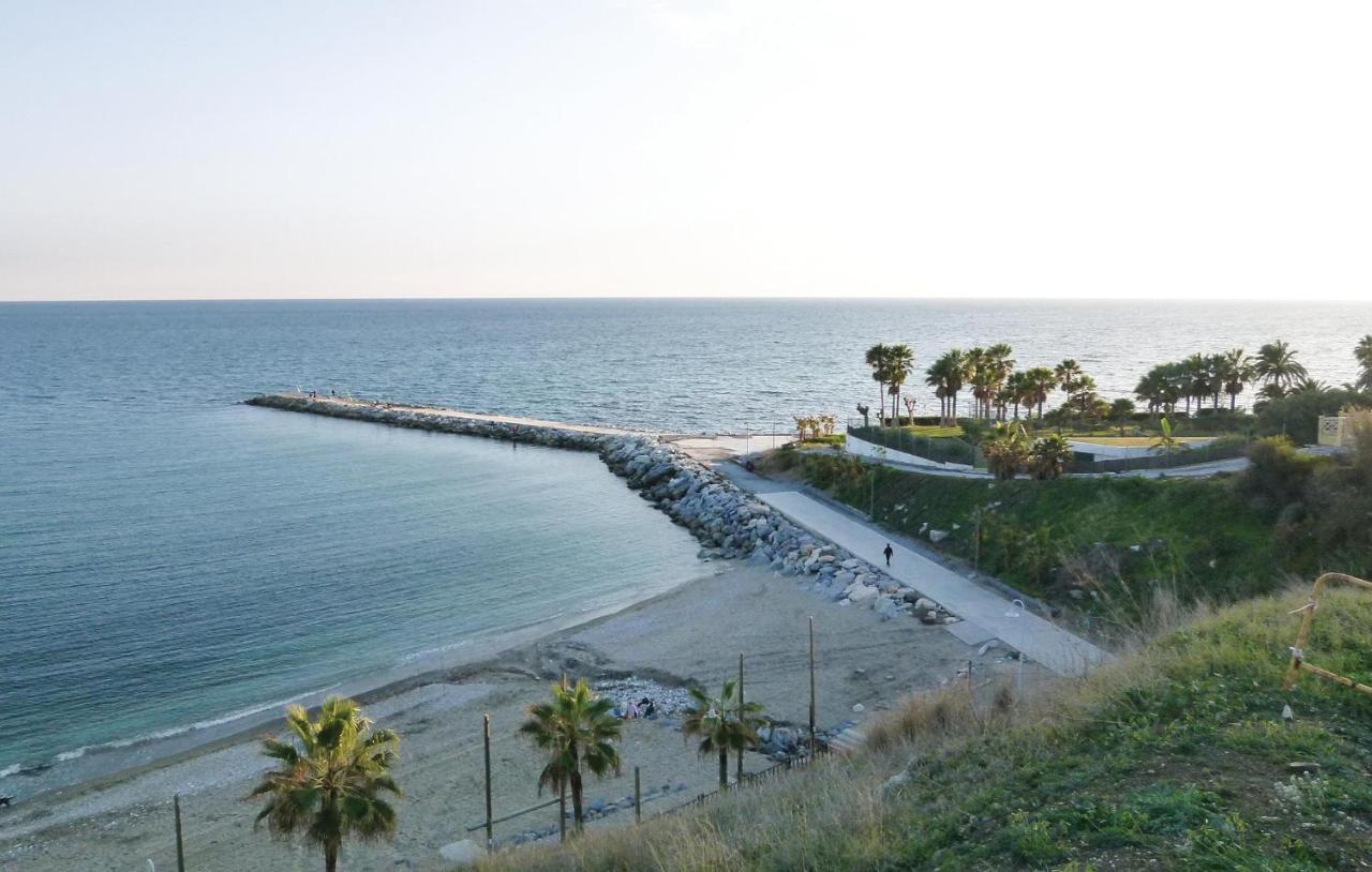 Nice Apartment In Benalmdena Costa With 1 Bedrooms, Wifi And Outdoor Swimming Pool Benalmádena Exterior foto